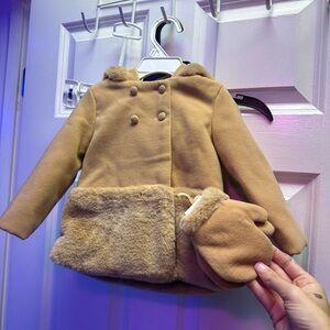 Max studio kids 12 months nwt with mittens